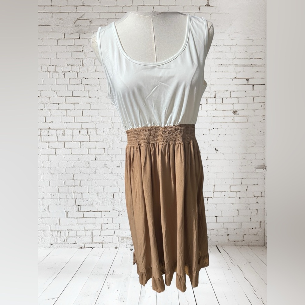 Cupshe Flounced Smocked Dress Sz L NWT | Ruffle Hem Stretch Bodice - Picture 3 of 9